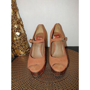 Lucky Brand Suede Heels Size 6M